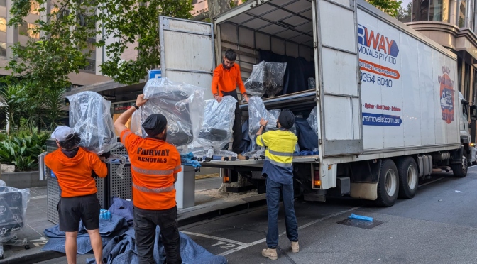 Melbourne Business Deliveries Made Easy with Fairway Removals